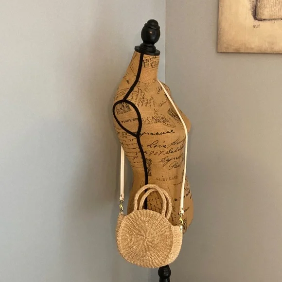 Clare V. Los Angeles Petite Straw Tan Woven NWOT Crossbody Bag - Picture 1 of 11